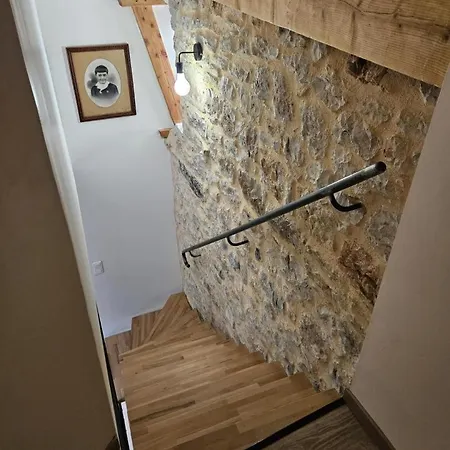 La Proue Du Serre 4/5 Personnes Sainte-Énimie